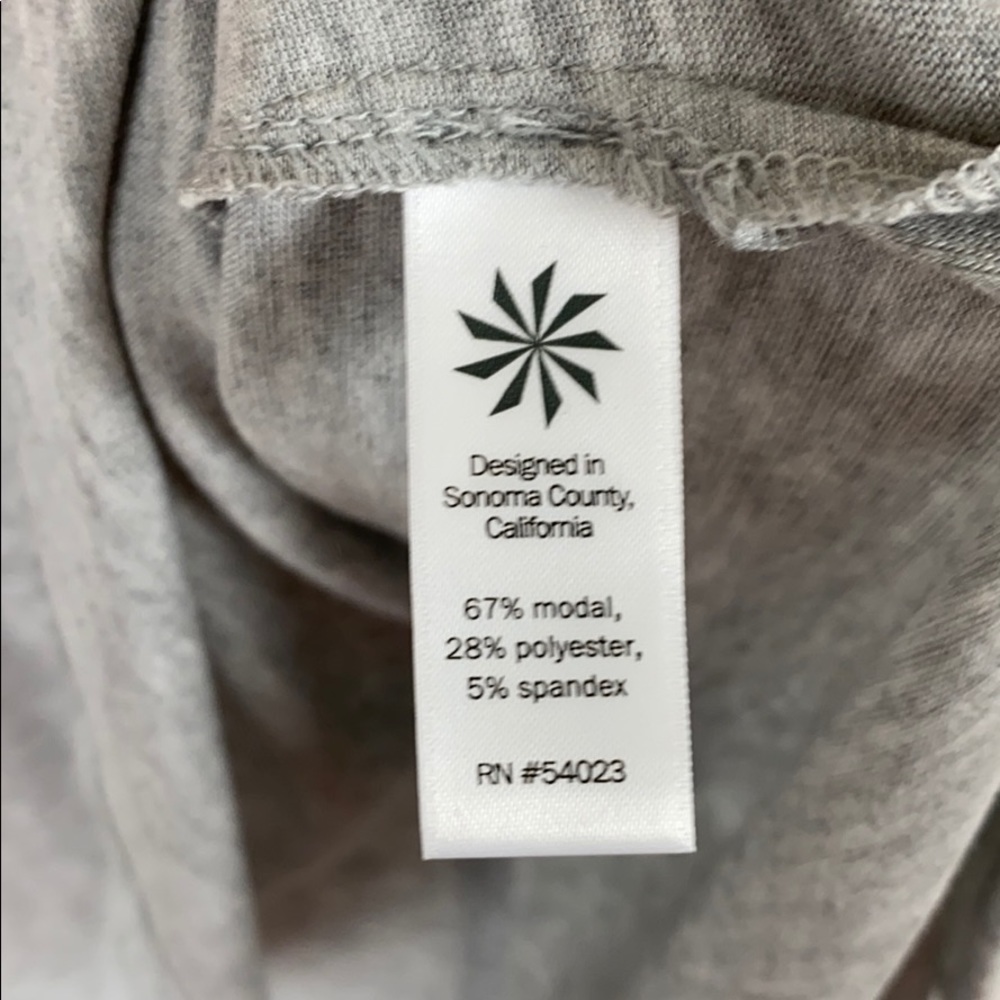 SOLD NWT Athleta Threadlight Layering Long Sleeve - Picture 6 of 6